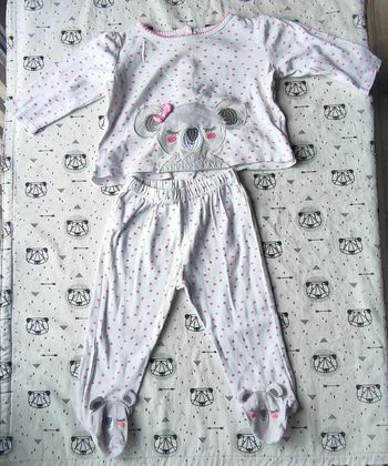 Pyjama 2 pièces taille 12 mois/ 1 ans