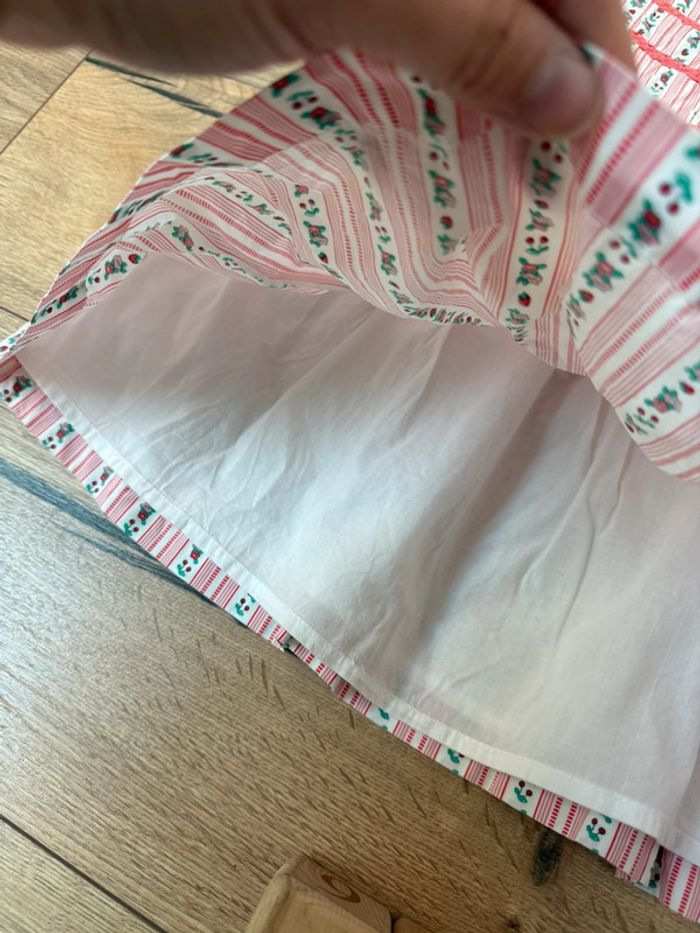 Jolie robe Sergent Major fleurs/cerises 4 ans - photo numéro 4
