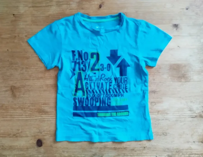 T-shirt garçon turquoise – Taille 8 ans/128 cm – Très bon état