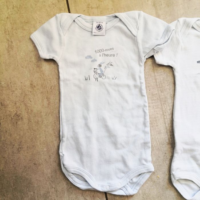 Lot Bodies Petit Bateau 3mois - photo numéro 2