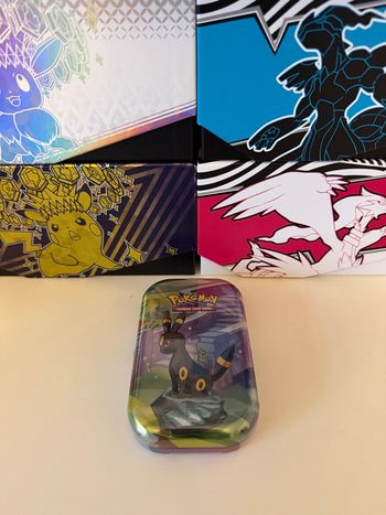 Mini Tin Noctali Évolution Prismatique (EV 8,5)