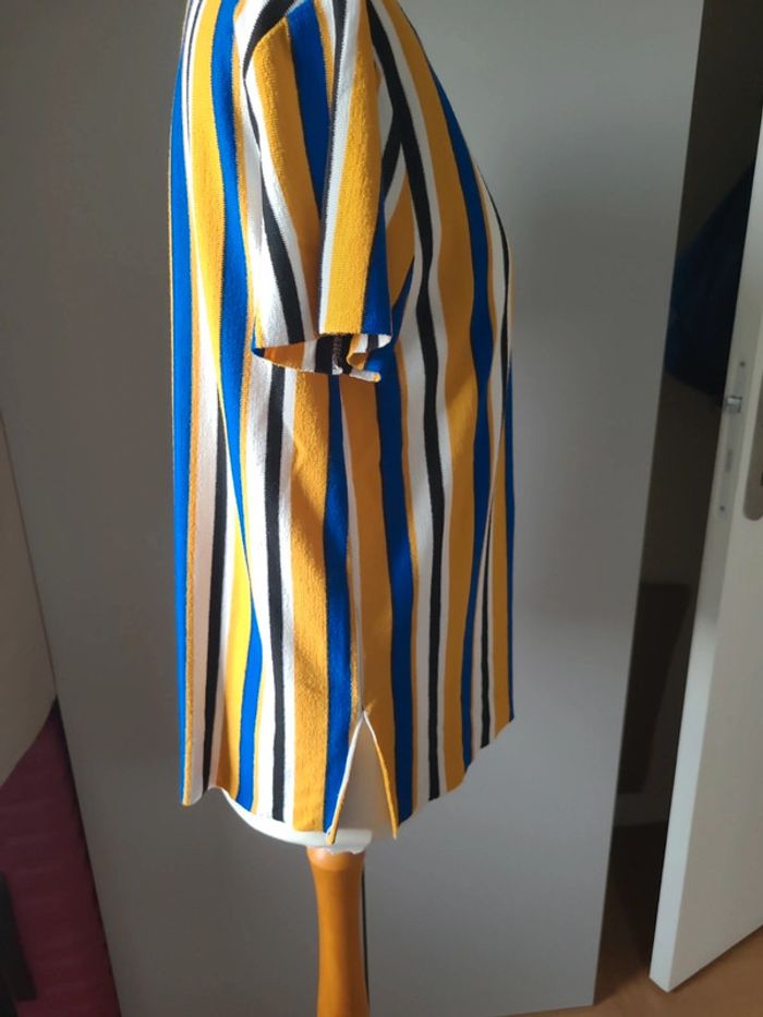 Tee-shirt neuf - photo numéro 2