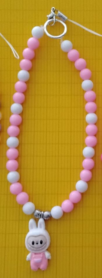 Bijou de téléphone ou de sac Labubu