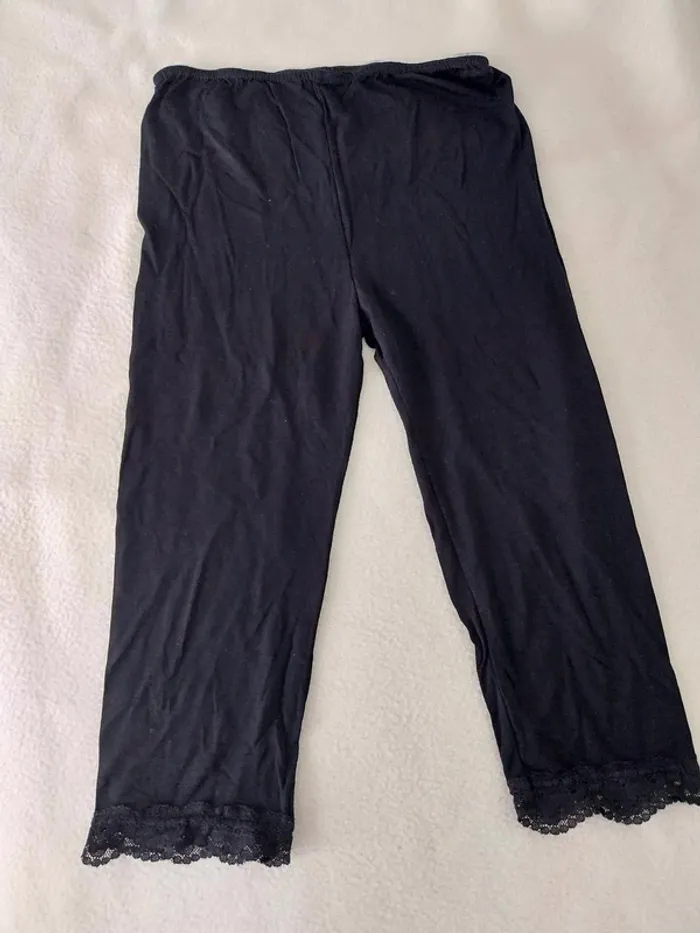 Legging  / corsaire noir avec dentelle sur le bas TU - photo numéro 6