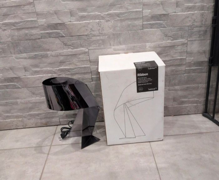 Lampe de table en métal Habitat Ribbon