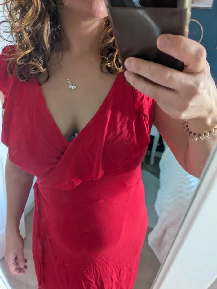 Robe style portefeuille à volant - photo numéro 3