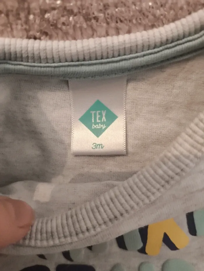 T-shirt manches longues/pull fin tex baby - photo numéro 3
