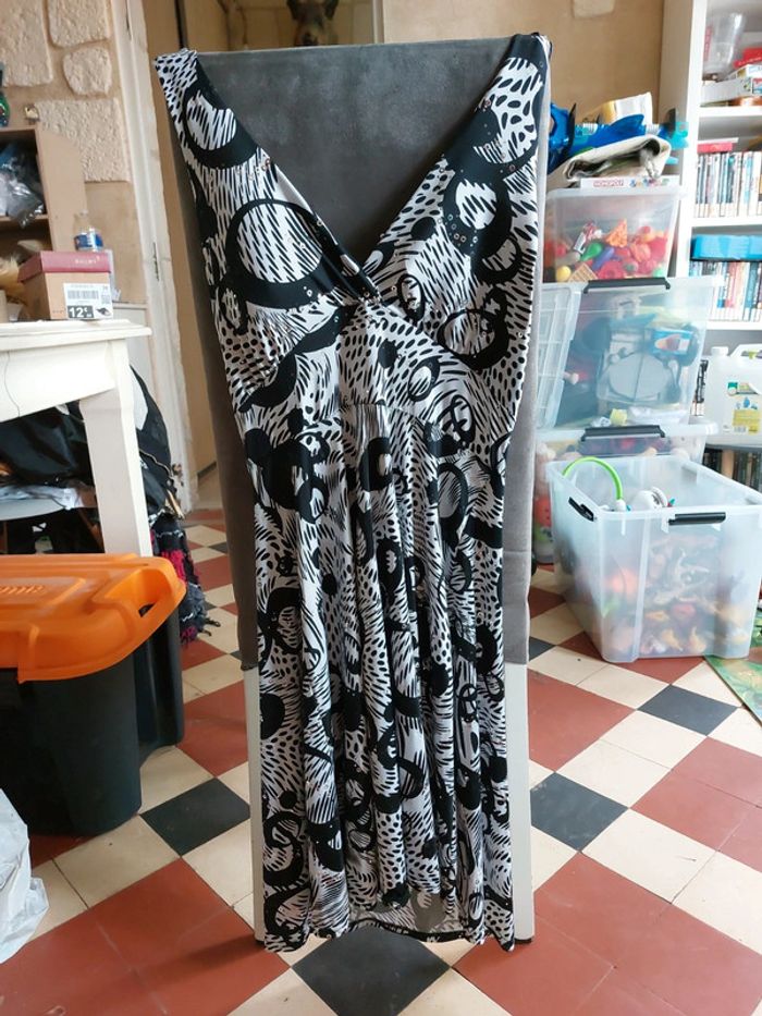 Robe dos nu noir et blanche
