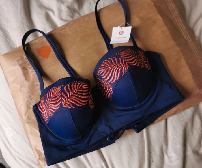 Soutien gorge. - photo numéro 3