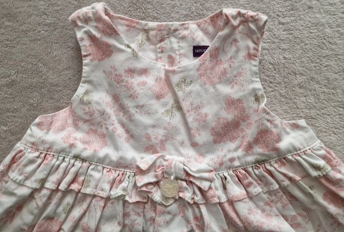 Ensemble 5p (robe, t-shirt, gilet, chapeau) blanc & rose papillons - 12M - Sergent Major (BE) - photo numéro 3