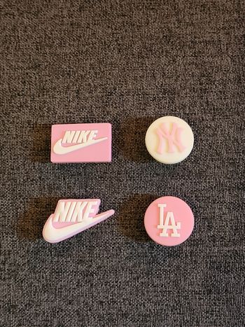 Jibbitz/PinsCrocs/Charms