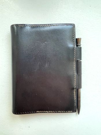 Pochette et crayon Hermès en cuir