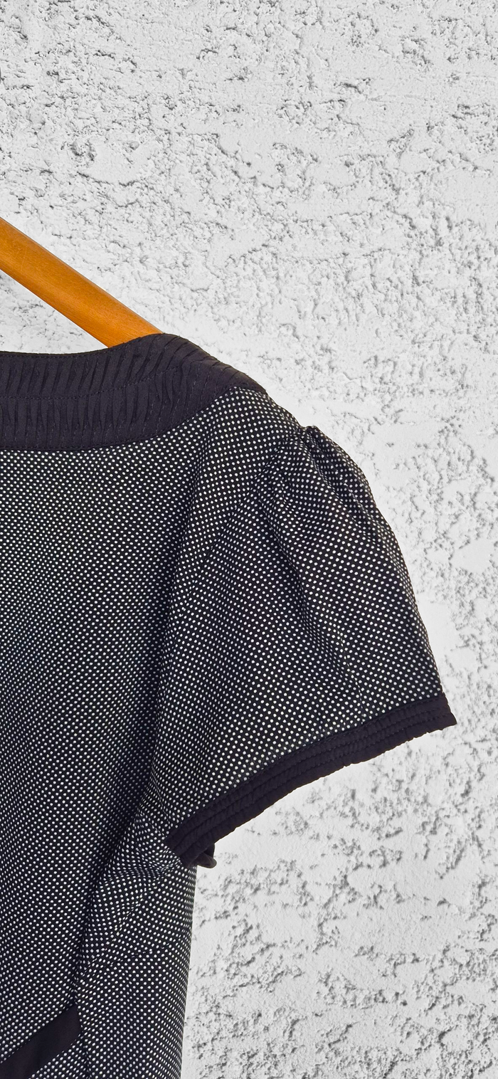 Haut DDP - Taille S - Élégant et graphique noir & blanc - photo numéro 4