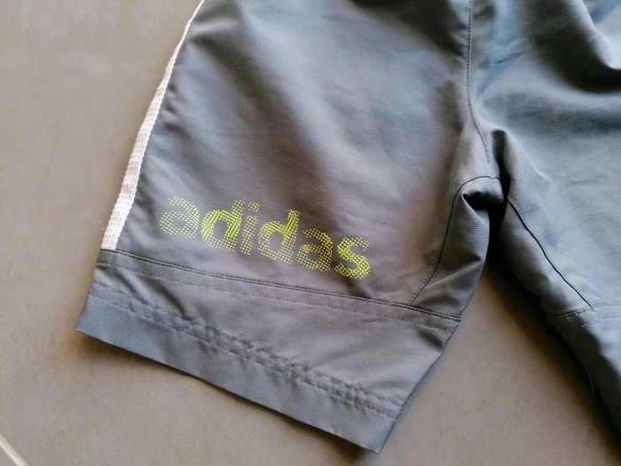 NEUF Short Adidas 4 ans - photo numéro 5