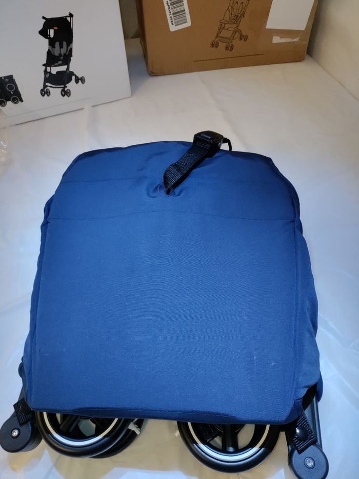 Poussette de voyage ultra-compacte et légère tout-terrain gb Pockit+ bleu nuit - photo numéro 7