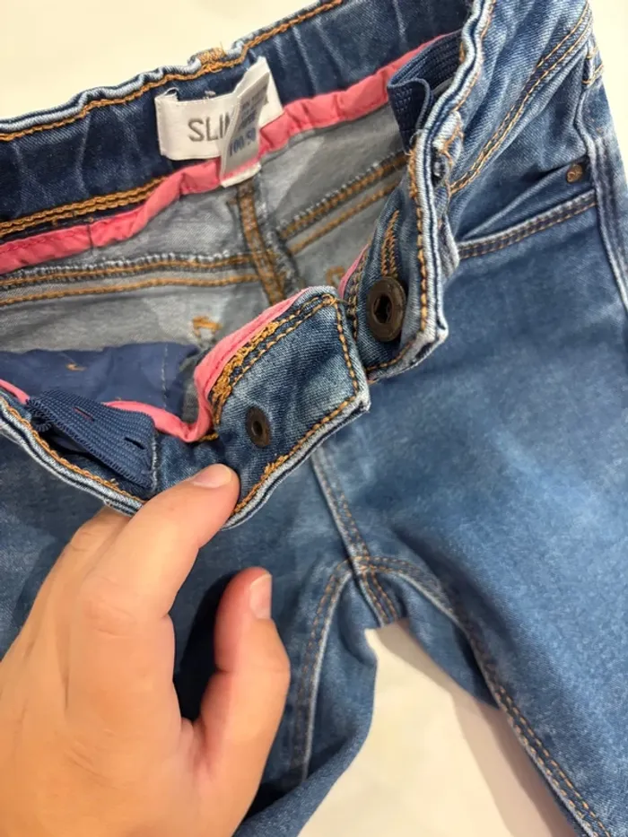 Jeans bleu fille 4 ans réglable Okaïdi - photo numéro 3