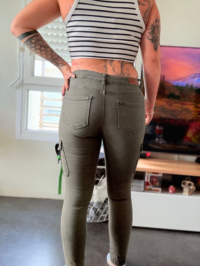 Jean cargo - photo numéro 3