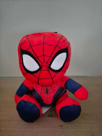 Tirelire en peluche spiderman marvel