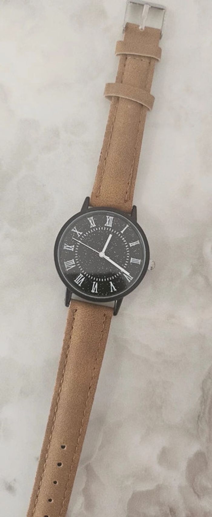 Montre marron