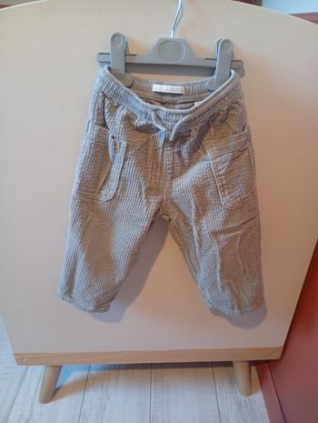 Pantalon Zara velours côtelé gris 2ans 92cm 