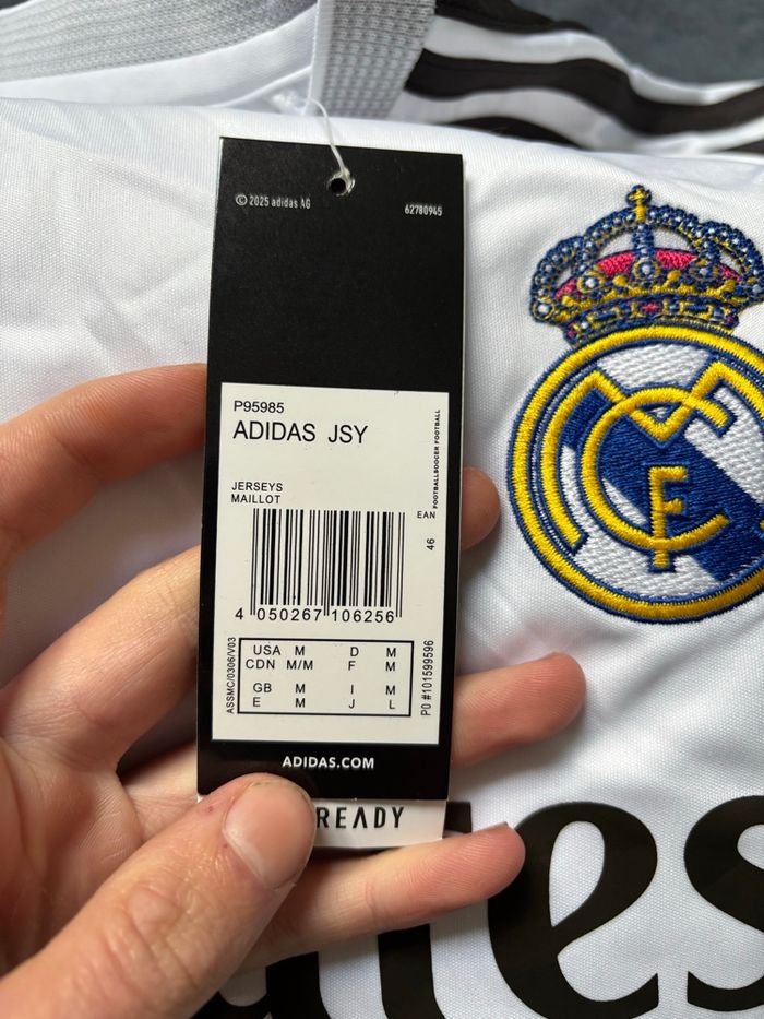 Maillot Real Madrid ⭐ Taille M - photo numéro 3