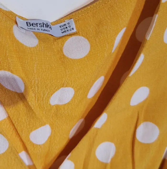 Blouse avec bouton - photo numéro 3