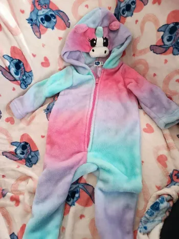 Combinaison licorne taille 12 mois
