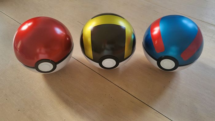 Lot de 3 Pokéballs