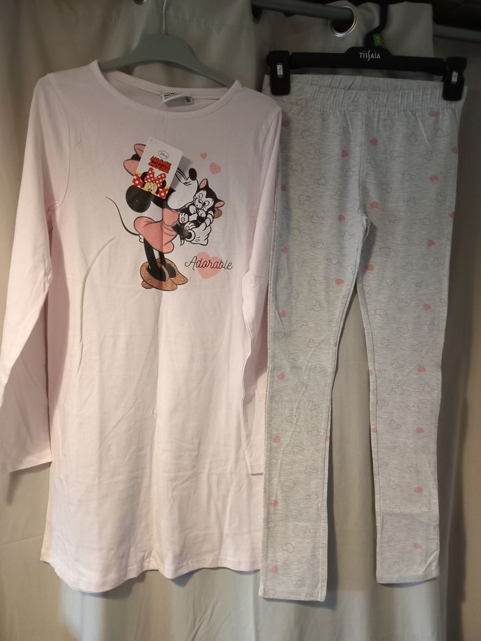 Pyjama Minnie taille 10ans neuf Vertbaudet