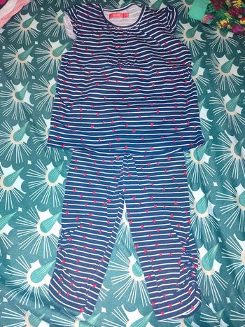 Ensemble top et legging taille 5 ans