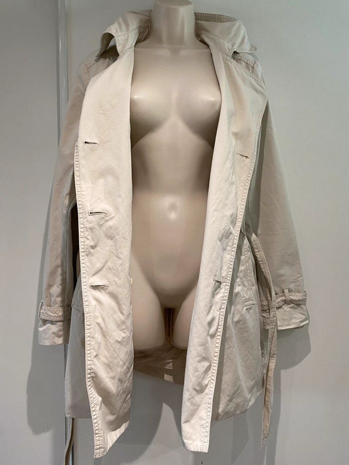 Trench esprit, taille 40 c’est couleur beige, très clair - photo numéro 10