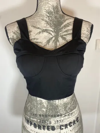 Crop top, Chic Teria Yabar