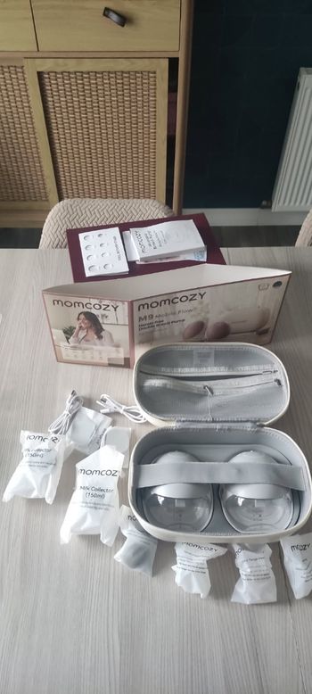 Momcozy M9 tire lait 