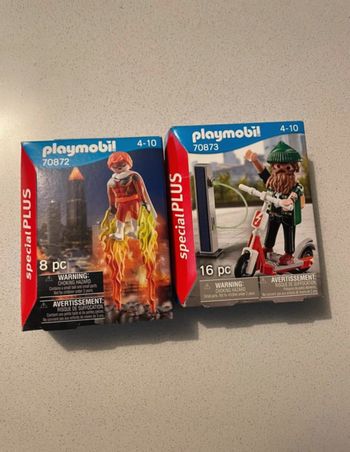 Playmobil - Super-héros + Hipster trottinette électrique