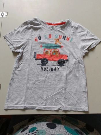 T-shirt Kiabi taille 8 ans