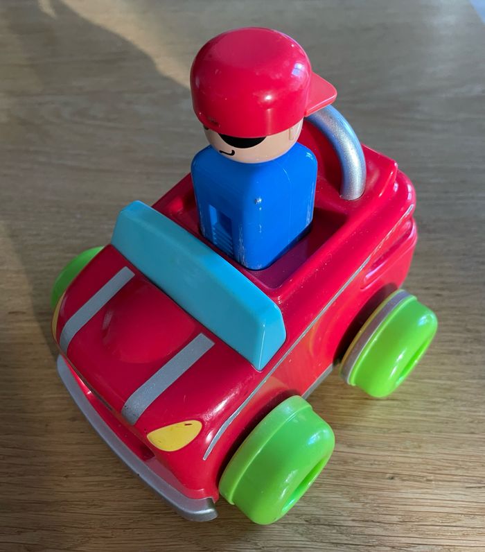 Voiture Tomy