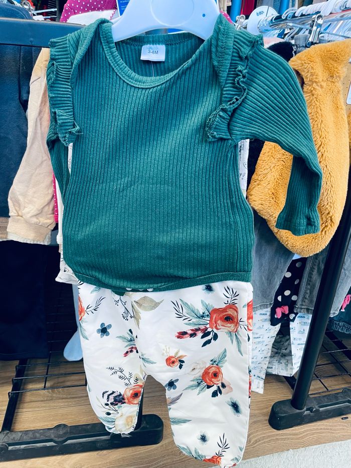 Lot 2 ensemble bodies et pantalon 3-9 mois - photo numéro 3