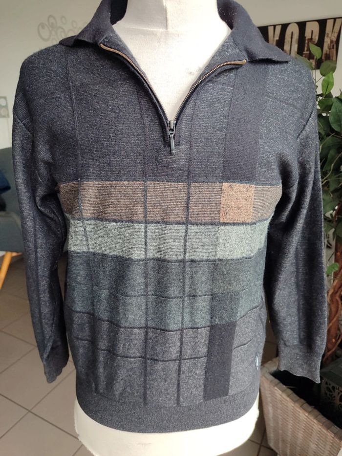 Pull col zippé
