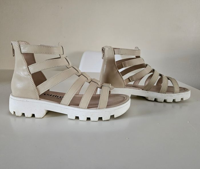 Sandalette - photo numéro 2