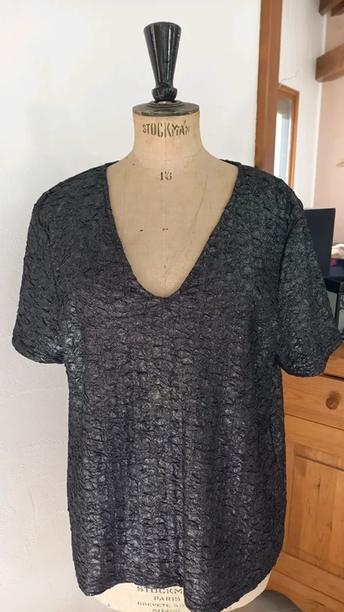 Tee shirt