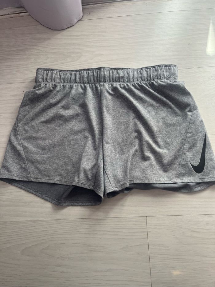 Short Nike dri fit M