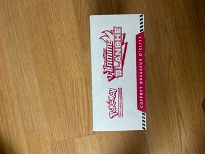 Pokemon ETB Flamme Blanche EV10.5 - photo numéro 4