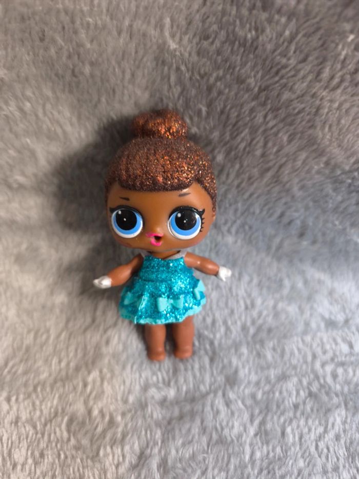 Poupée lol suprise figurine