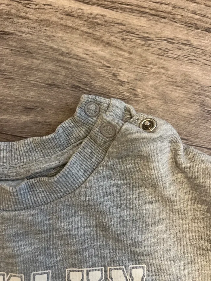 Pull gris - photo numéro 3