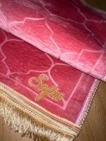 Tapis de prière personnalisé brodé 