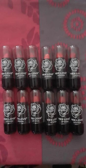 Lot de 12 rouge a lèvre 0881