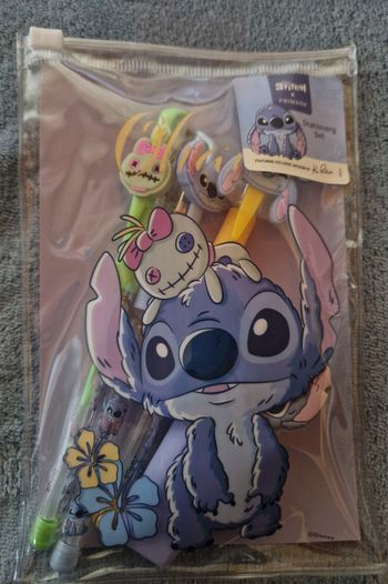 Set de papeterie Stitch