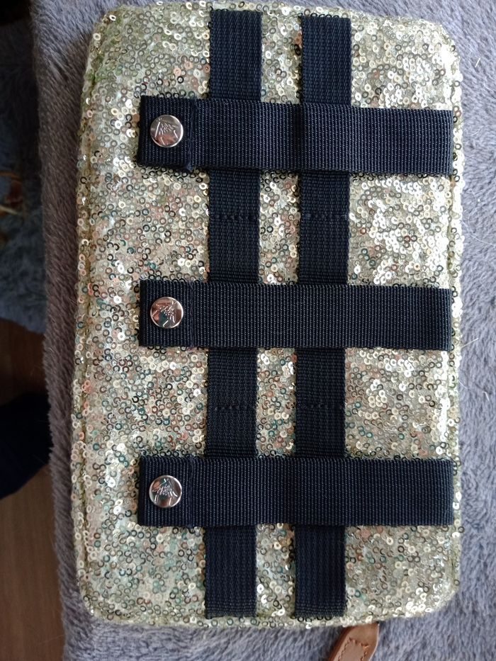 Pochette Cabaïa sequins or Doré pour taille M et L - photo numéro 2