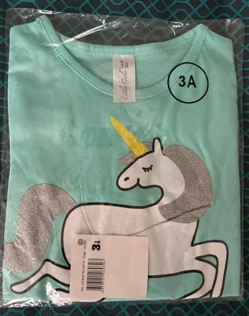 TEE shirt Licorne 3 ans