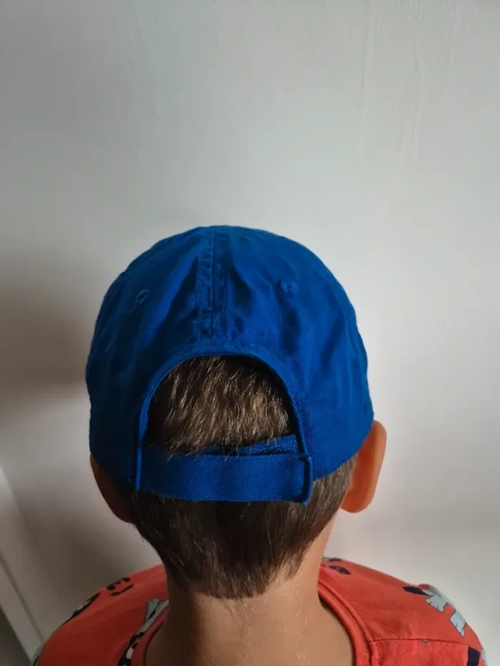Casquette h&m thermocollant - photo numéro 2
